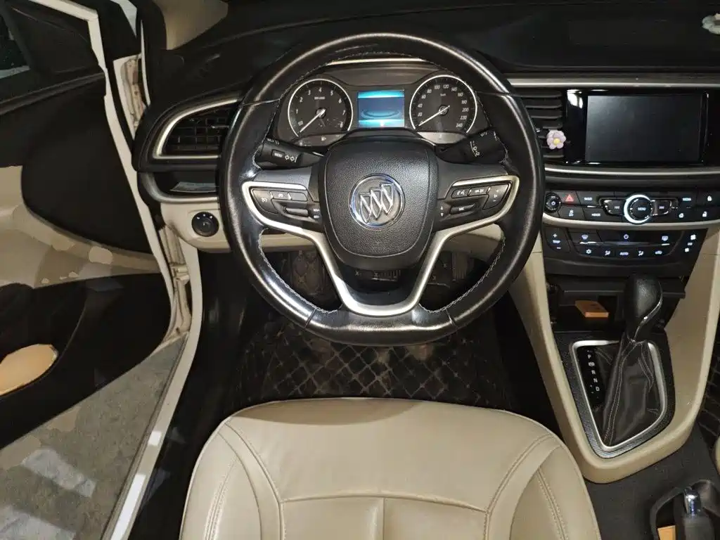 Buick Excelle — миниатюра 6