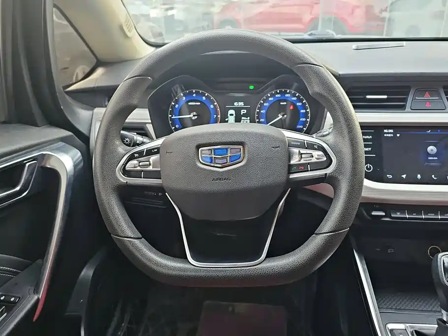 Geely Vision X3 — миниатюра 15