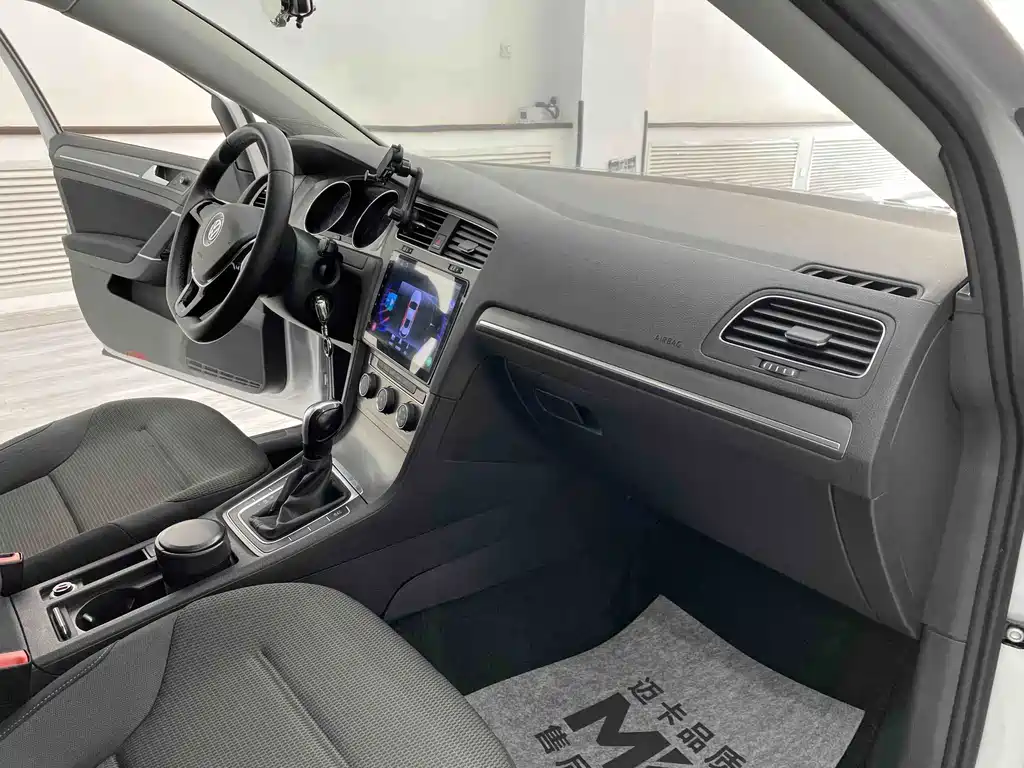 Volkswagen Golf — миниатюра 7