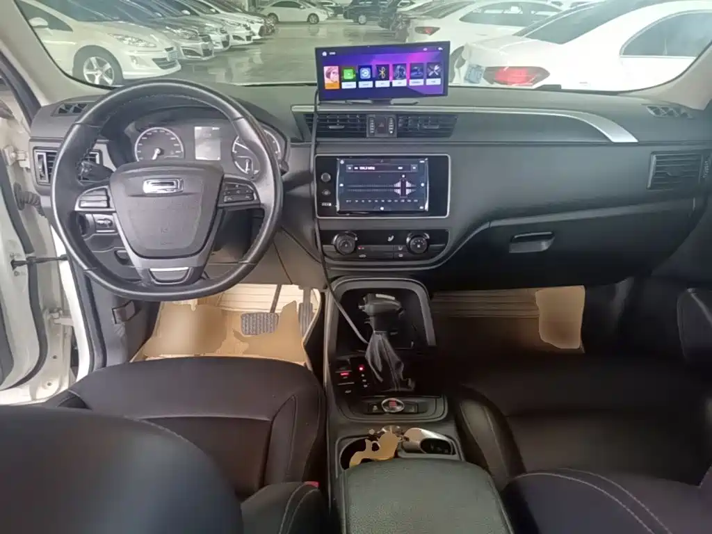 Qoros Qoros 5 — миниатюра 10