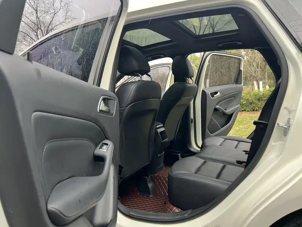 Mercedes-Benz B-Class — миниатюра 13