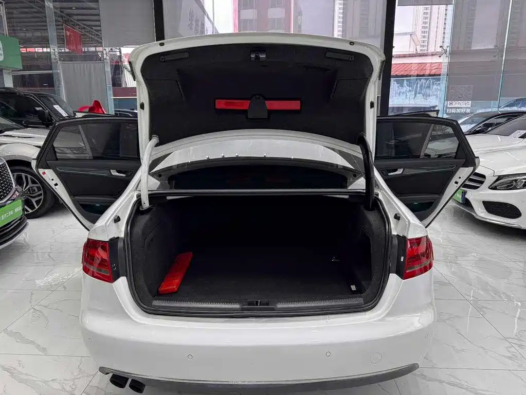 Audi A4L — миниатюра 22