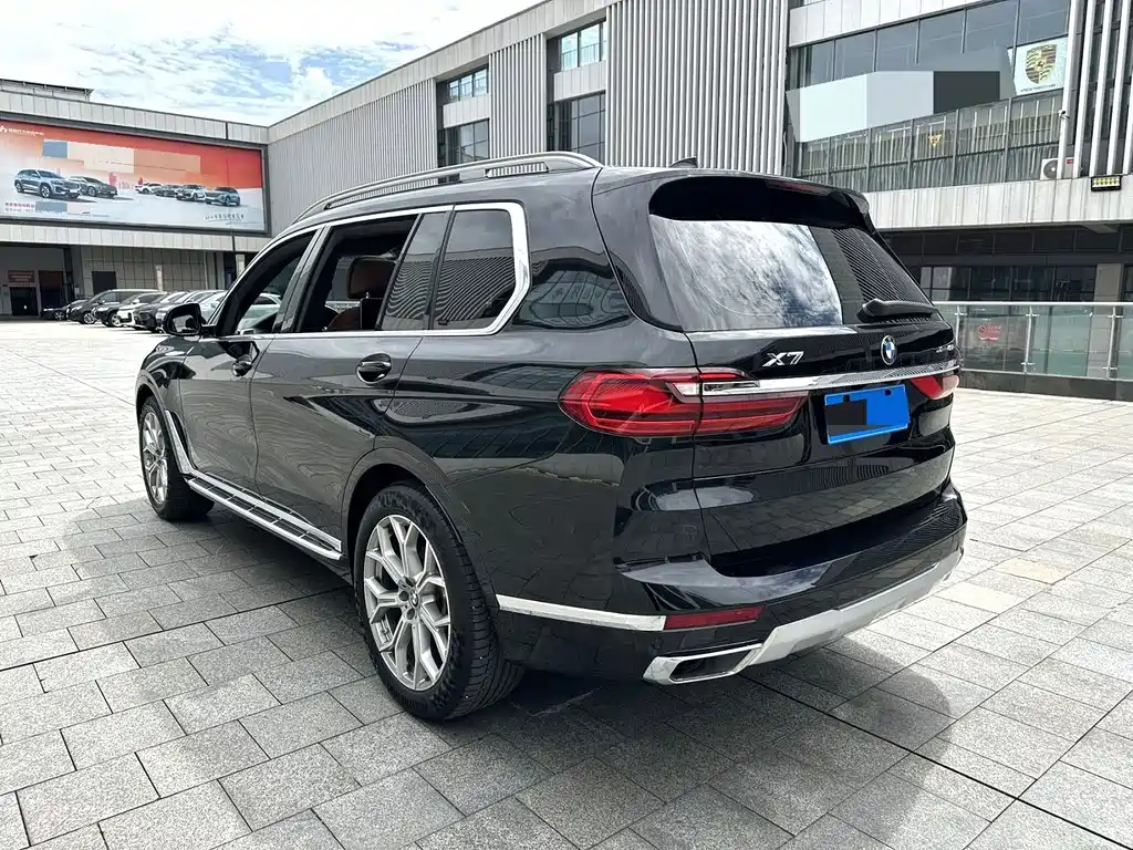 BMW X7 — миниатюра 9