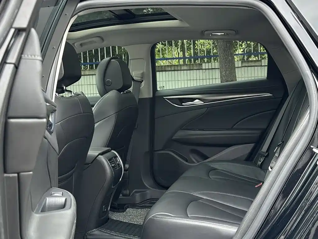 Buick LaCrosse — миниатюра 8
