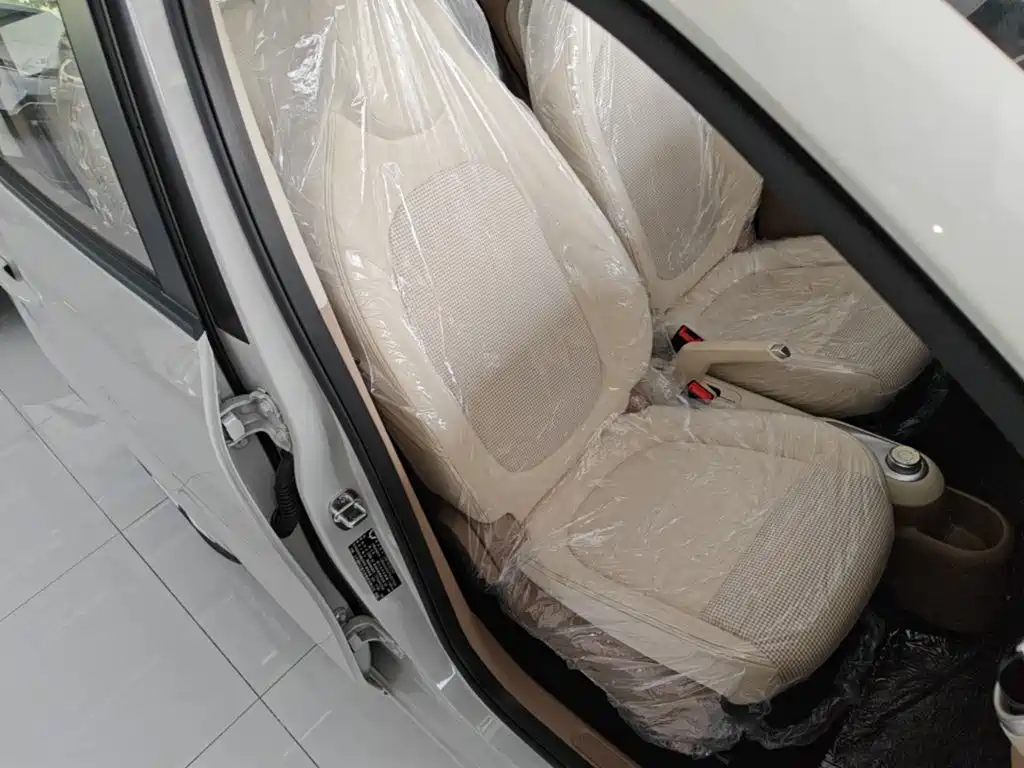 Wuling MINIEV — миниатюра 25