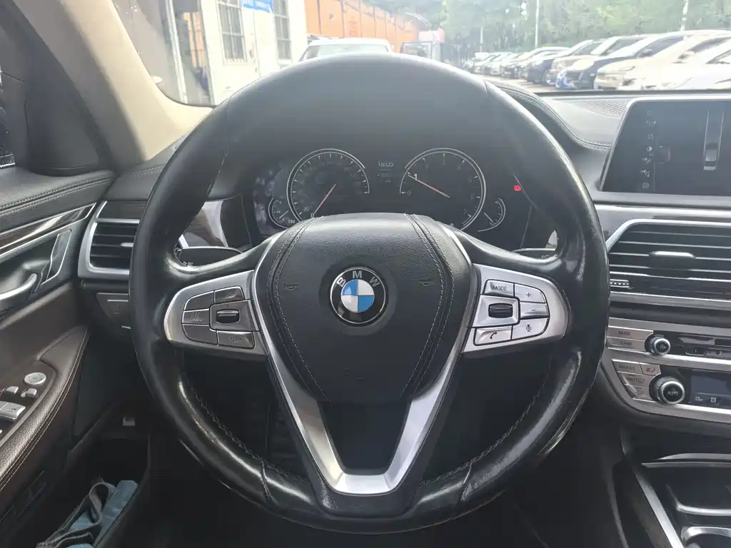 BMW 7 Series 7 2017 730Li Lead