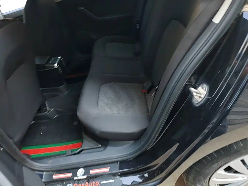Volkswagen Santana — миниатюра 17