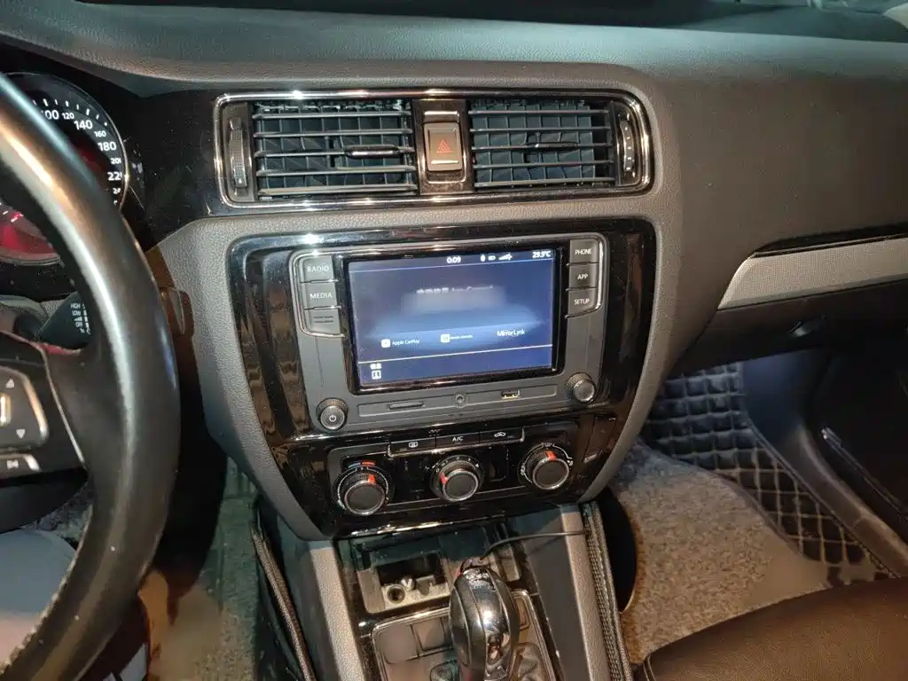 Volkswagen Sagitar — миниатюра 6
