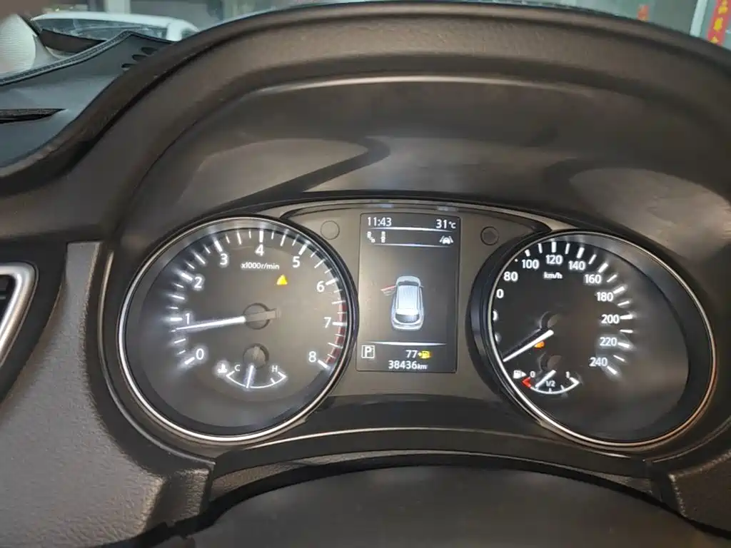 Nissan Qashqai — миниатюра 12