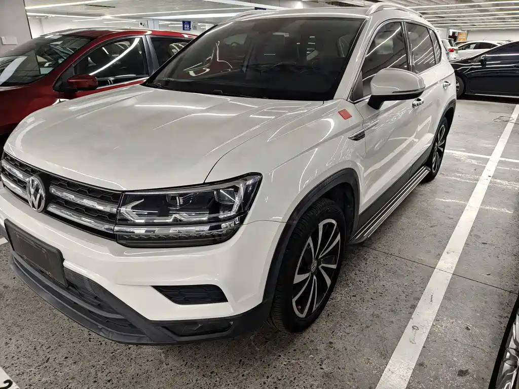 Volkswagen Tharu
