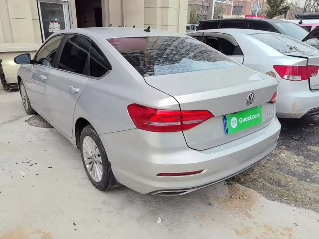 Volkswagen Lavida — миниатюра 5