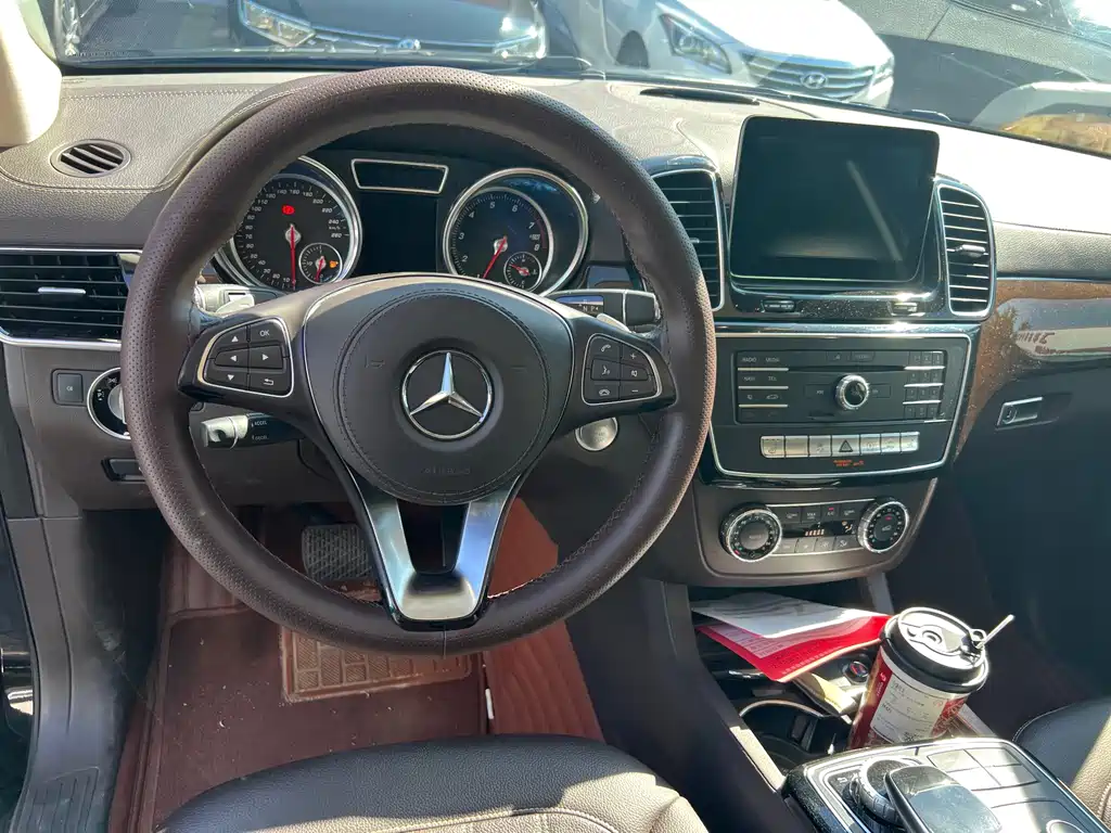 Mercedes-Benz GLS — миниатюра 11
