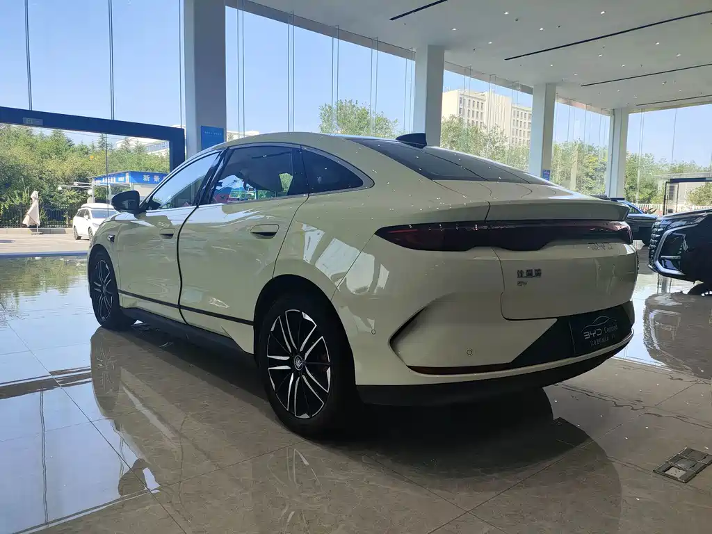 BYD Qin L — миниатюра 7