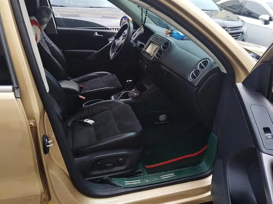 Volkswagen Tiguan 2012 2.0TSI AT Flagship