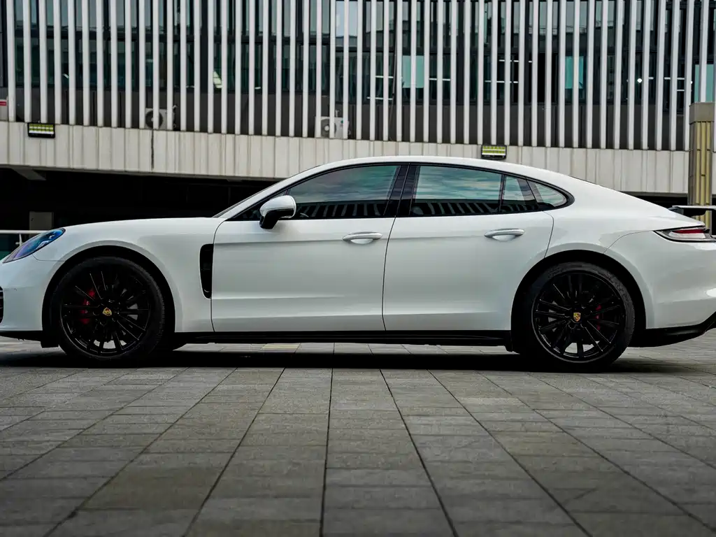 Porsche Panamera — миниатюра 5