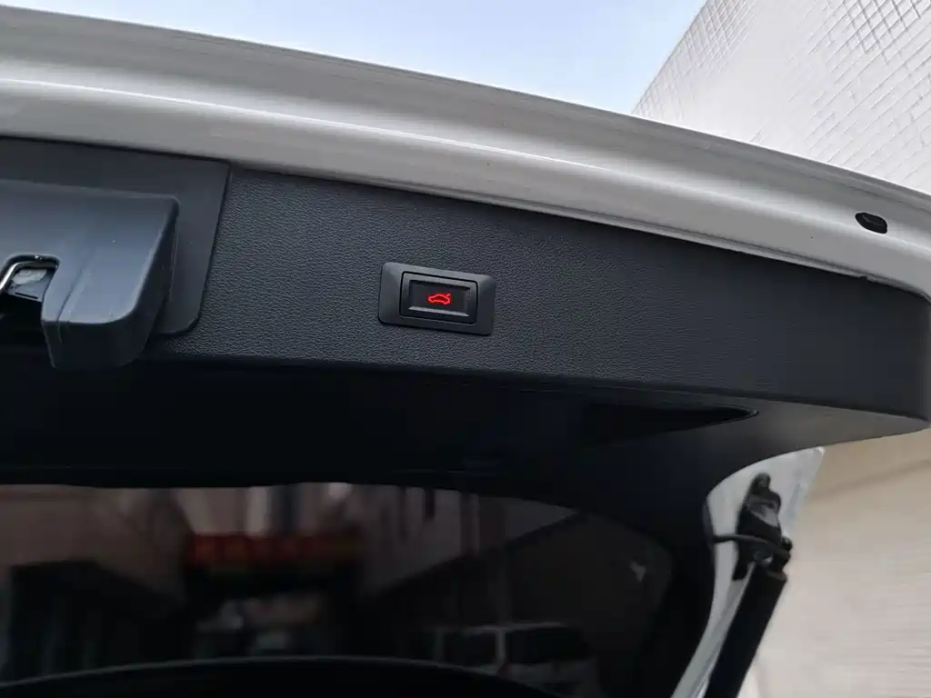 Audi Q2L — миниатюра 18