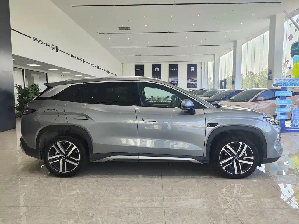 BYD L DM-i — миниатюра 4