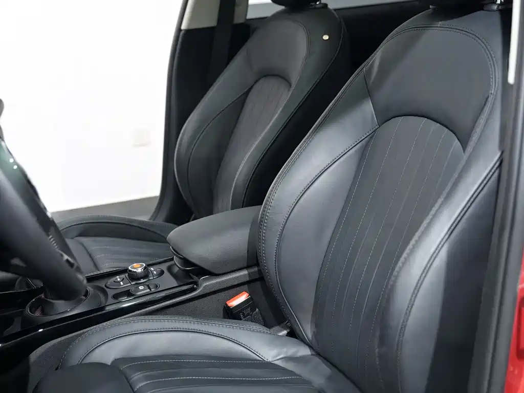 MINI Mini Clubman — миниатюра 11