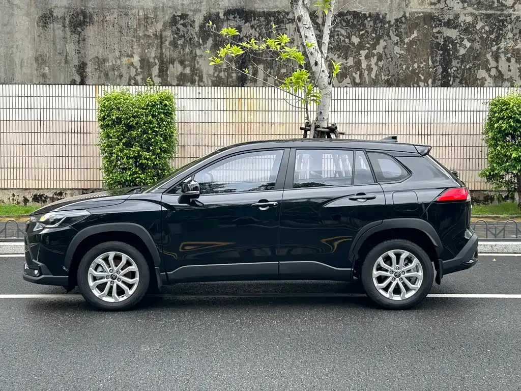 Toyota Frontlander — миниатюра 8