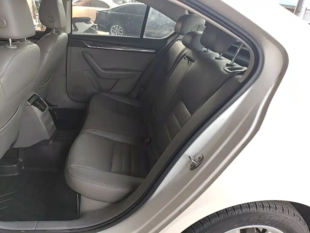 Skoda Octavia — миниатюра 17