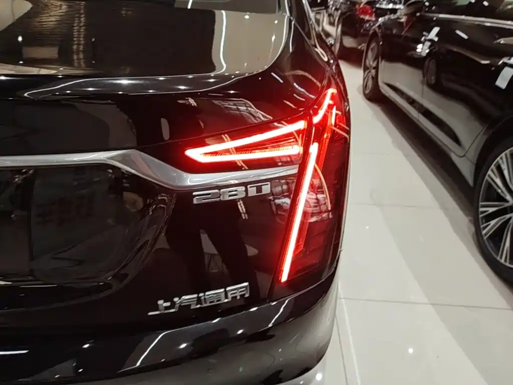 Cadillac CT6 — миниатюра 8