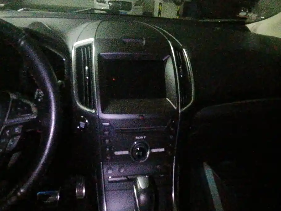 Ford Edge — миниатюра 13