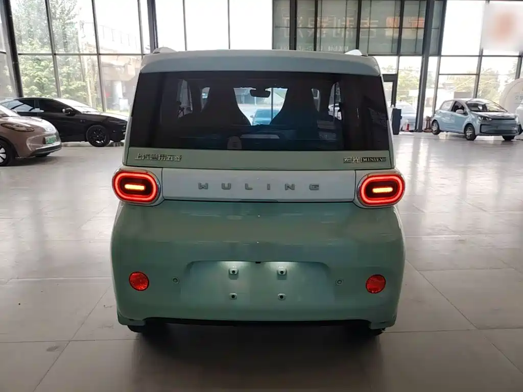Wuling MINIEV — миниатюра 6