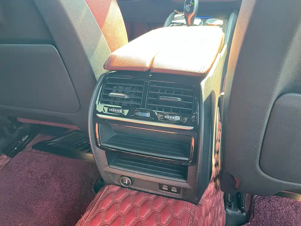 BMW 5 Series — миниатюра 14