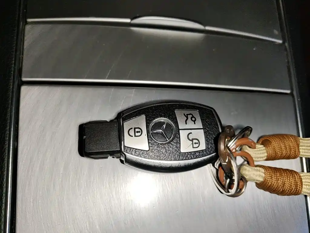 Mercedes-Benz E-Class (Import) — миниатюра 13