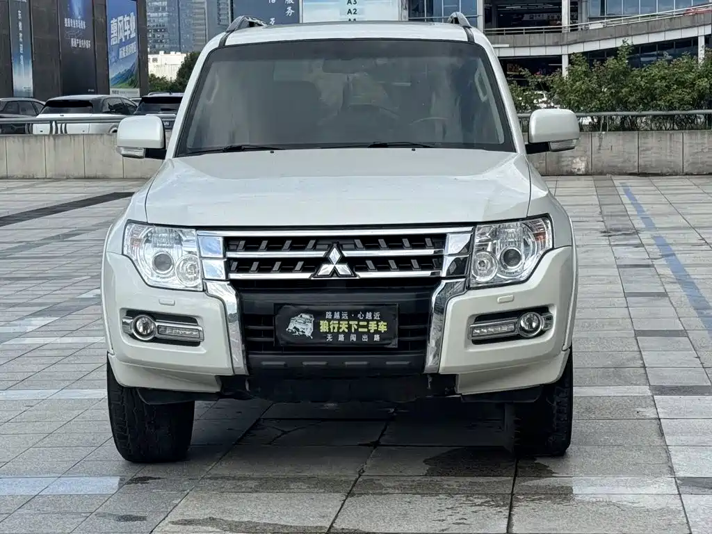 Mitsubishi Pajero (Import) — миниатюра 2