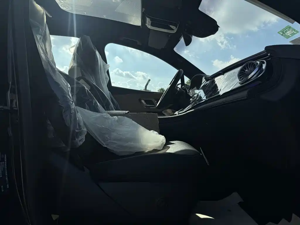 Mercedes-Benz EQS SUV — миниатюра 15