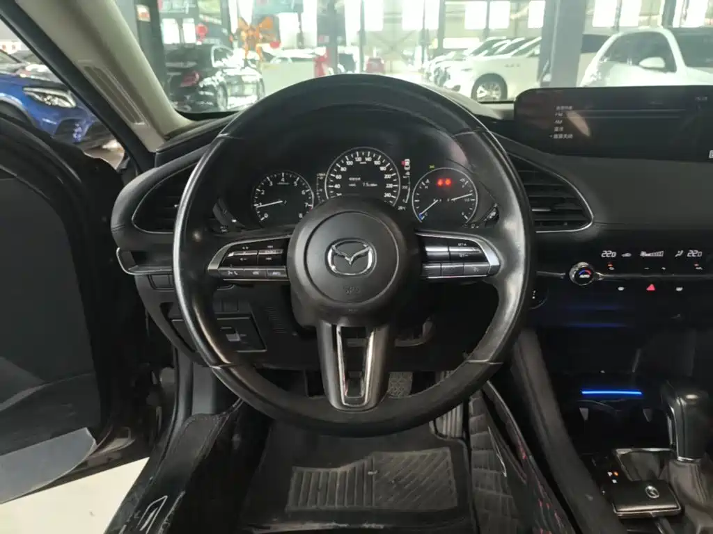Mazda 3 Axela — миниатюра 11