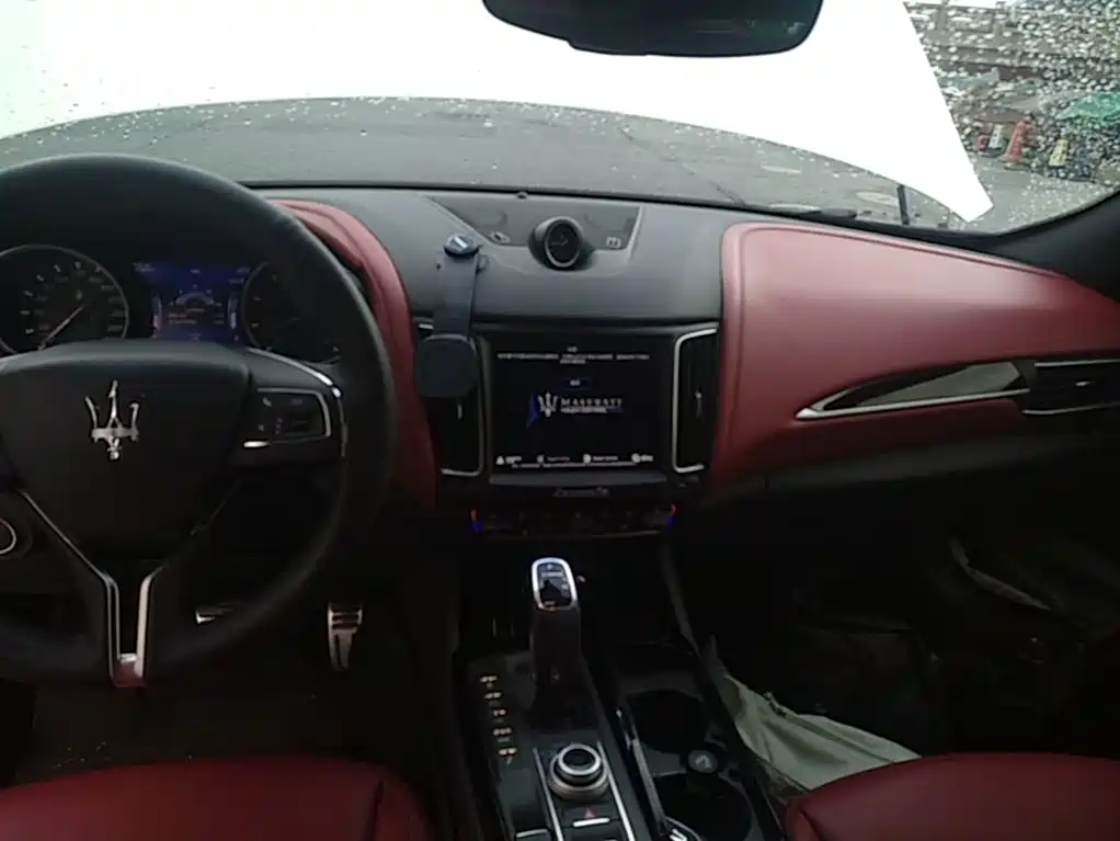 Maserati Levante — миниатюра 13