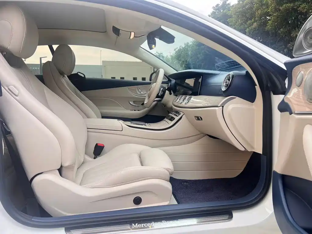Mercedes-Benz E-Class (Import) — миниатюра 14