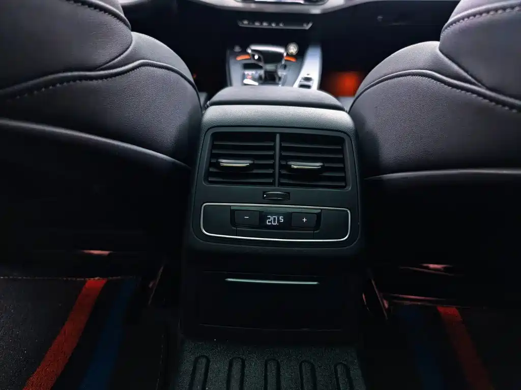 Audi A4L — миниатюра 11