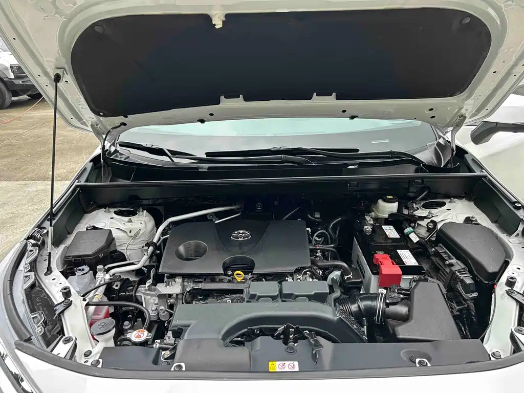 Toyota RAV4 — миниатюра 18