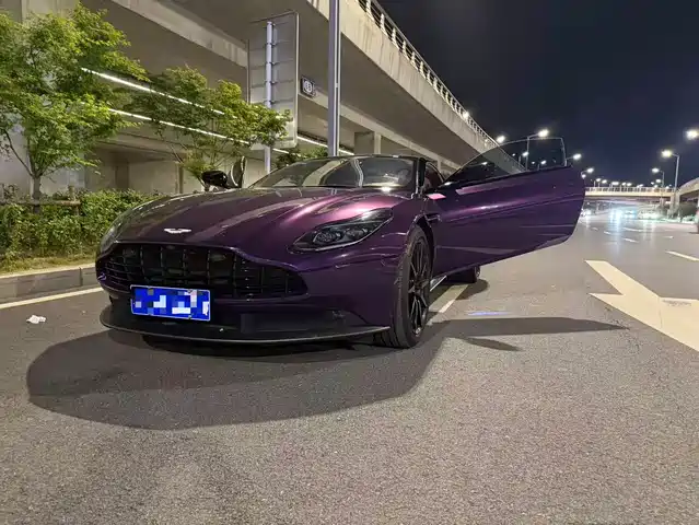 2019 Aston Martin DB11