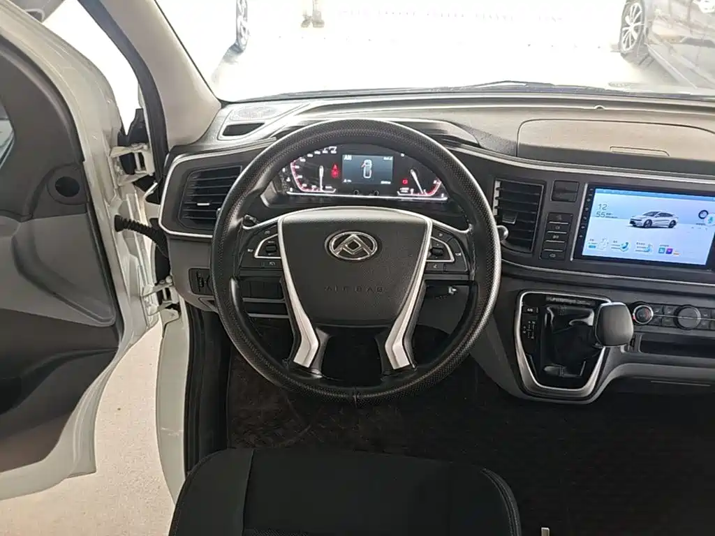 Maxus V80 — миниатюра 11