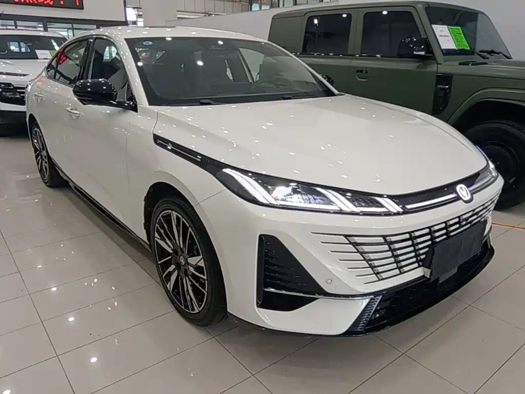 Changan Eado — миниатюра 4