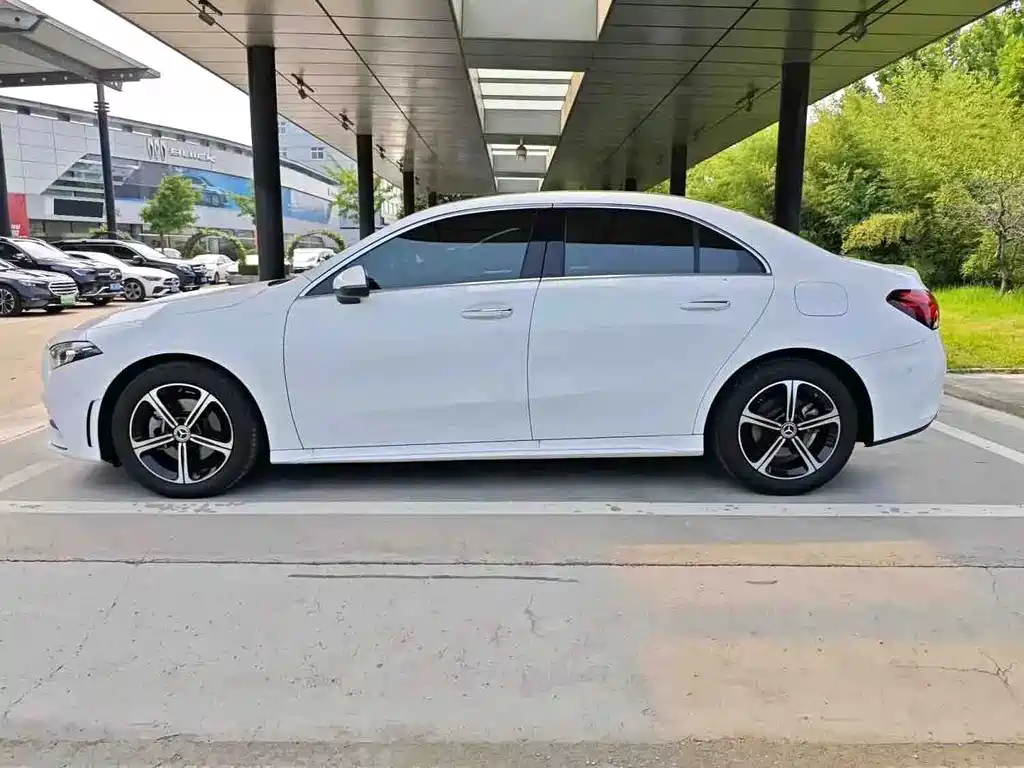 Mercedes-Benz A-Class — миниатюра 4