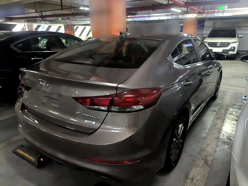 Hyundai Elantra — миниатюра 7