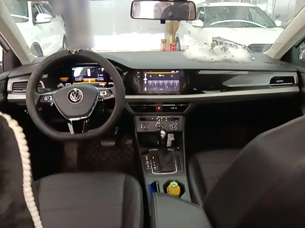 Volkswagen Lavida — миниатюра 10