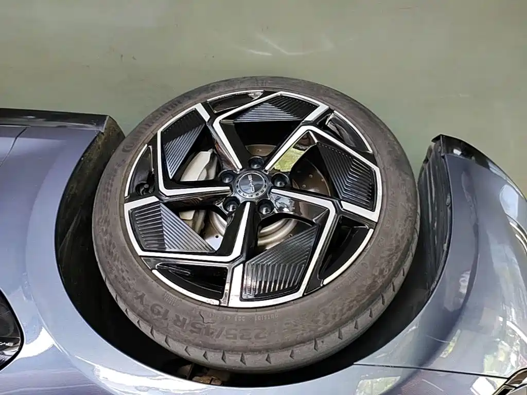 BYD Seal — миниатюра 23