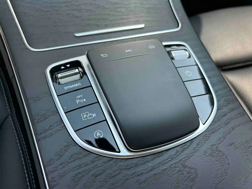 Mercedes-Benz C-Class (Import) — миниатюра 16