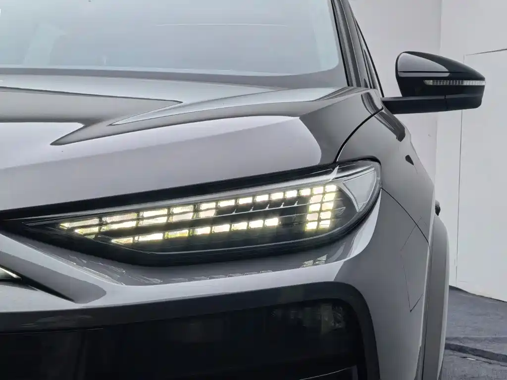 Audi Q6L e-tron — миниатюра 24
