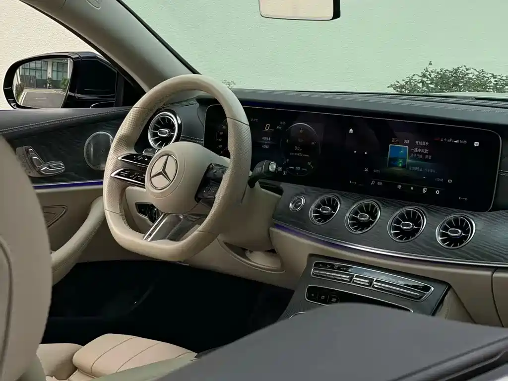 Mercedes-Benz E-Class (Import) — миниатюра 2