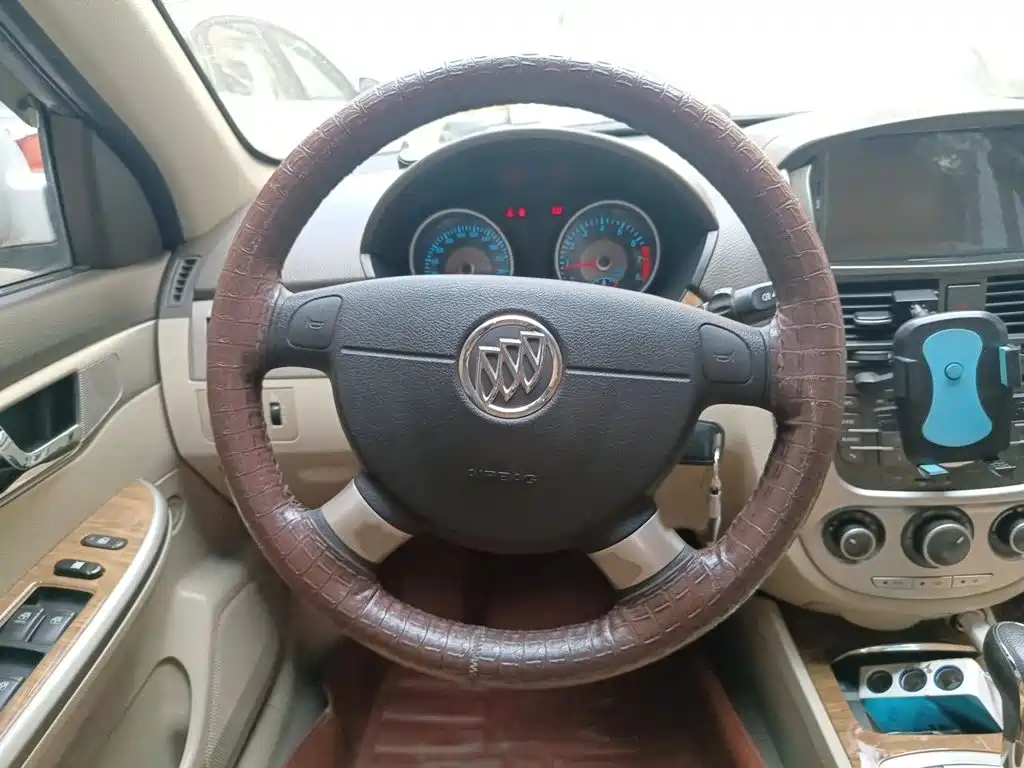 Buick Excelle — миниатюра 3