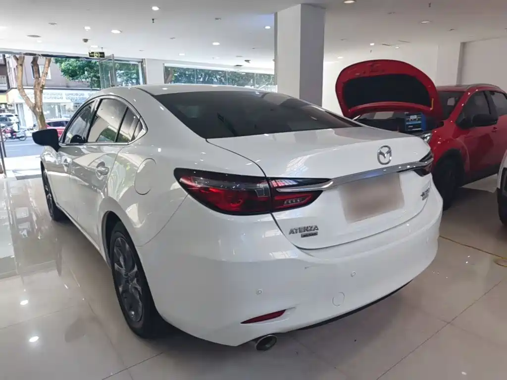 Mazda Atenza — миниатюра 5