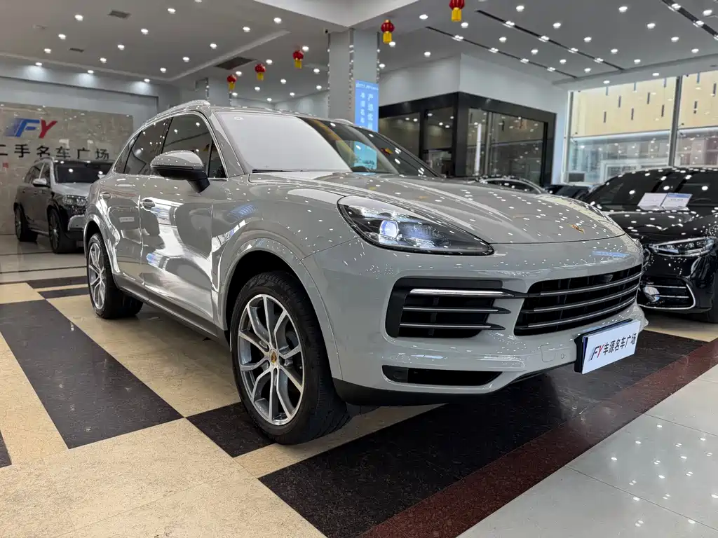 Porsche Cayenne — миниатюра 3