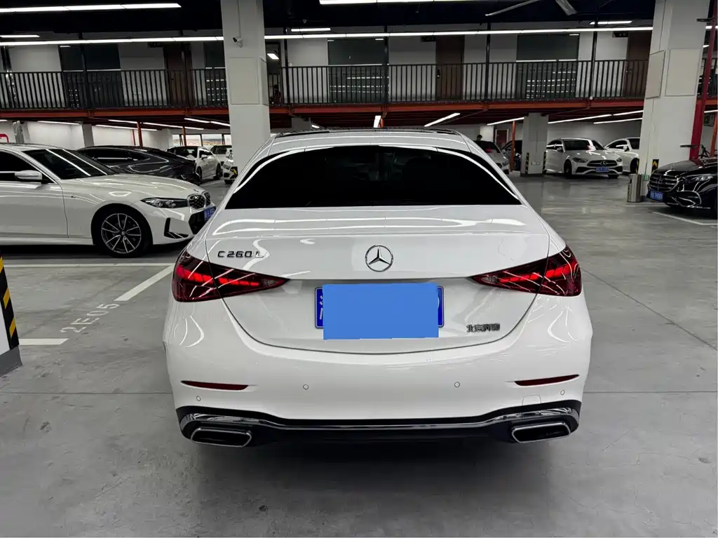 Mercedes-Benz C-Class — миниатюра 12